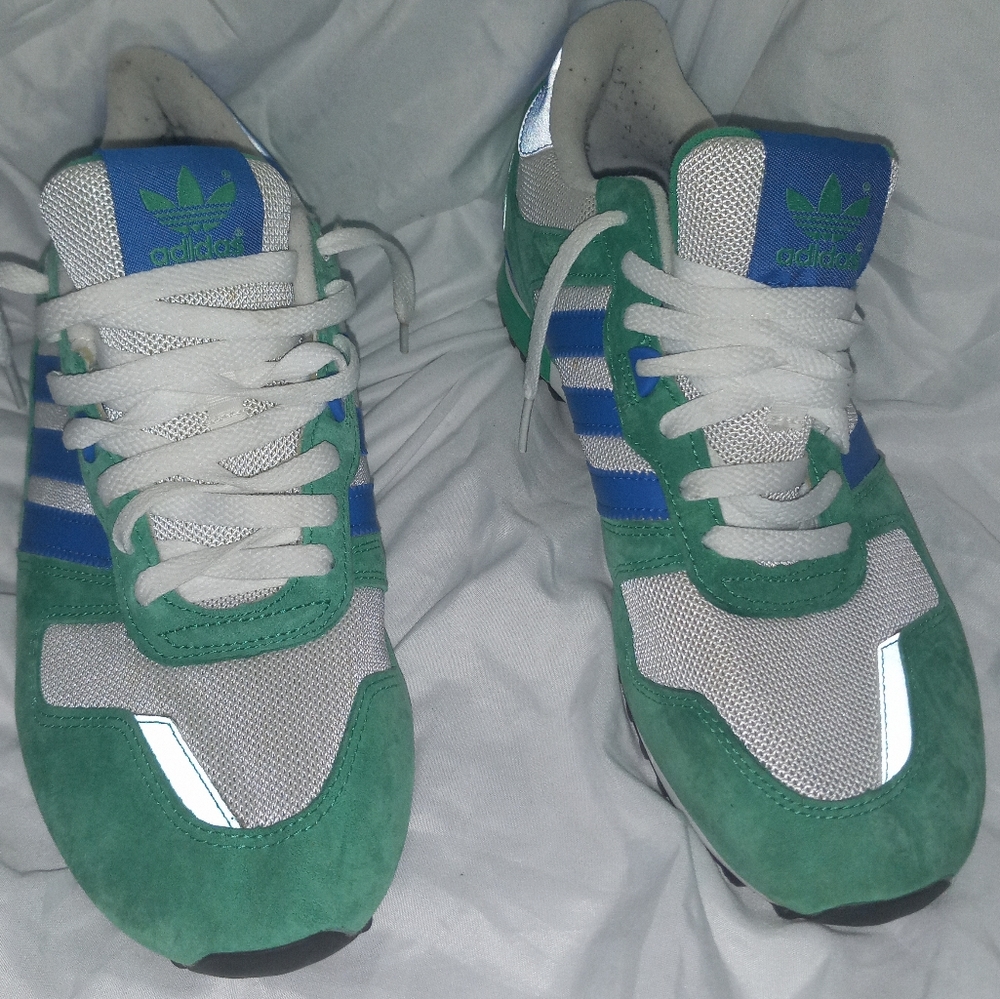 Adidas Men Sneakers sz 10